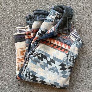 Like New We The Free Arizona Sky Pullover